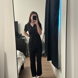 Black Scrubs